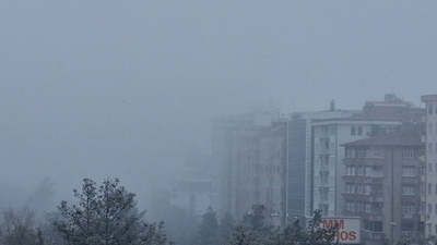 Göz gözü görmüyor! İki ilde uçuşlar ertelendi