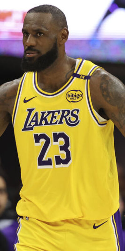  Lebron James bir kez daha tarihe geçti!