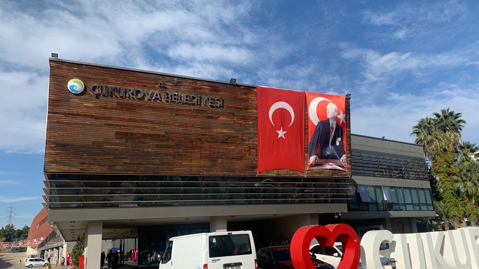 Belediye personeli birim şefini vurdu!