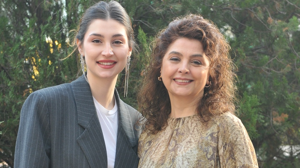 "Babasının arkasına sığınmıyor"