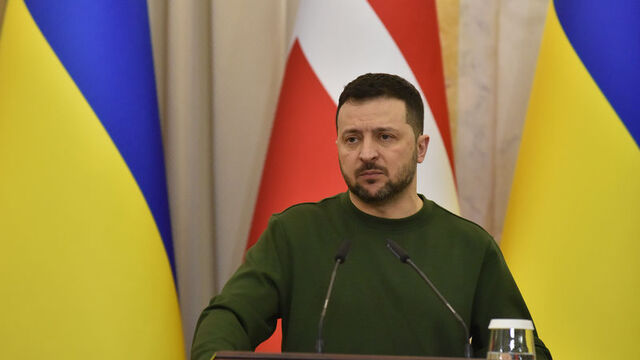 Zelenskiy: Putin bir deli