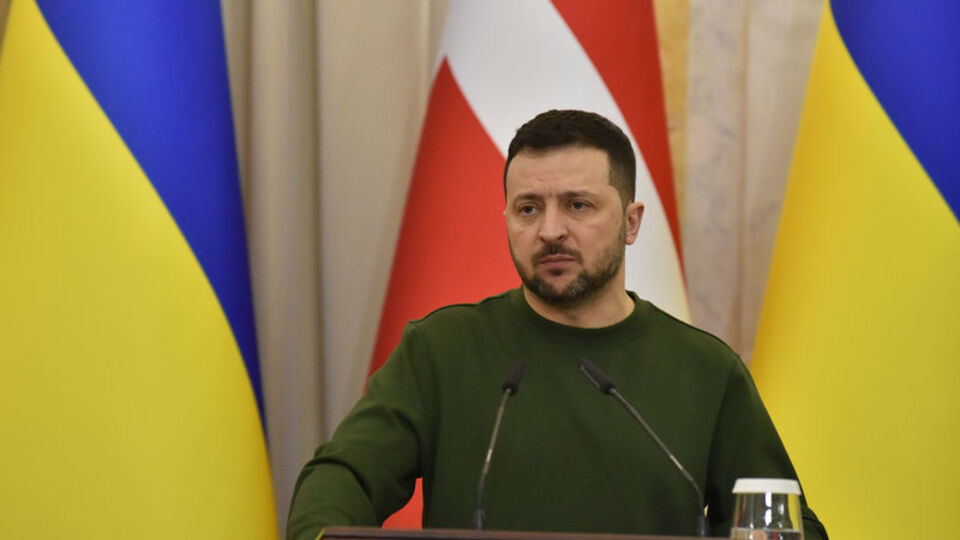 Zelenskiy: Putin bir deli