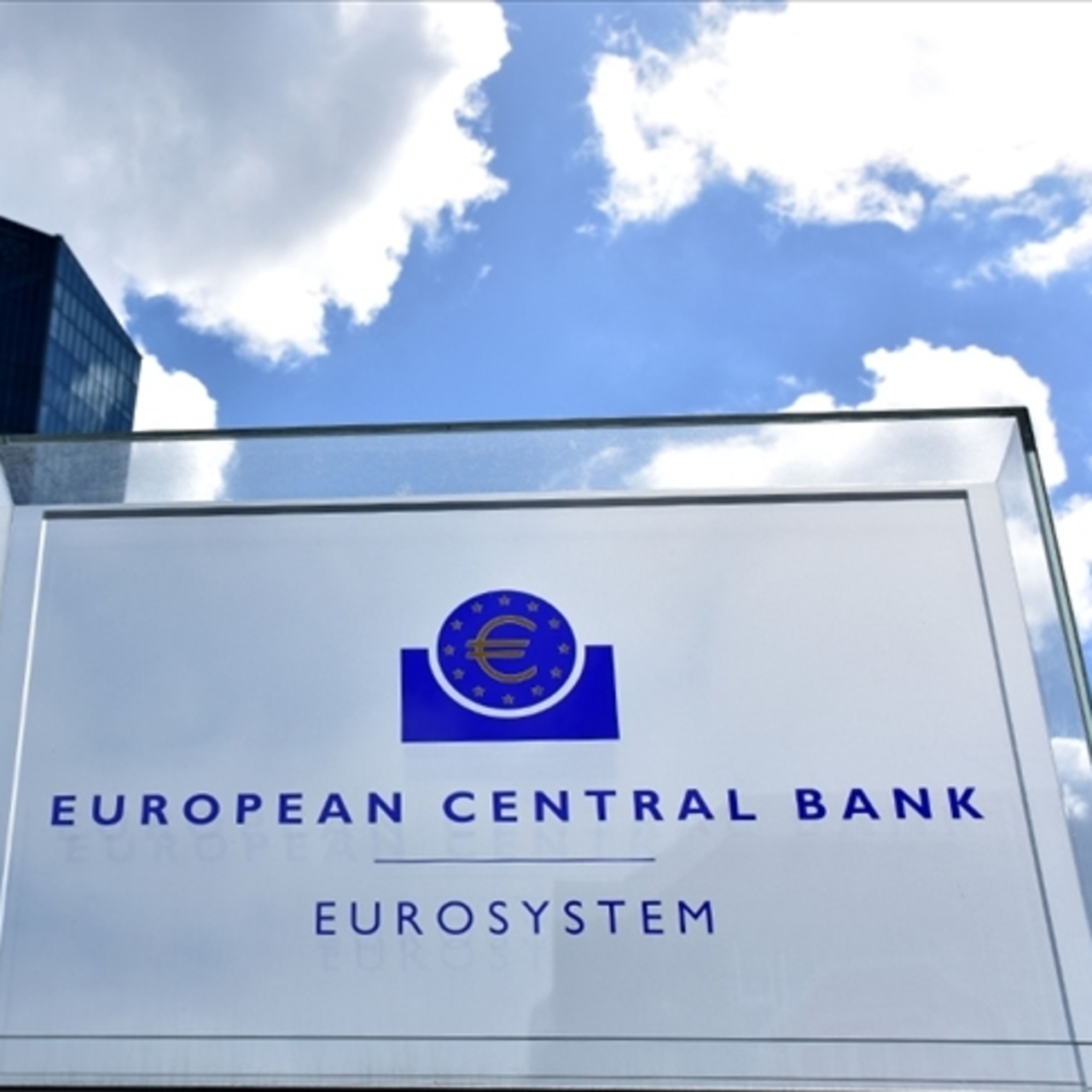 ECB Başekonomisti Lane: ECB'nin artık kısıtlayıcı olması gerekmiyor