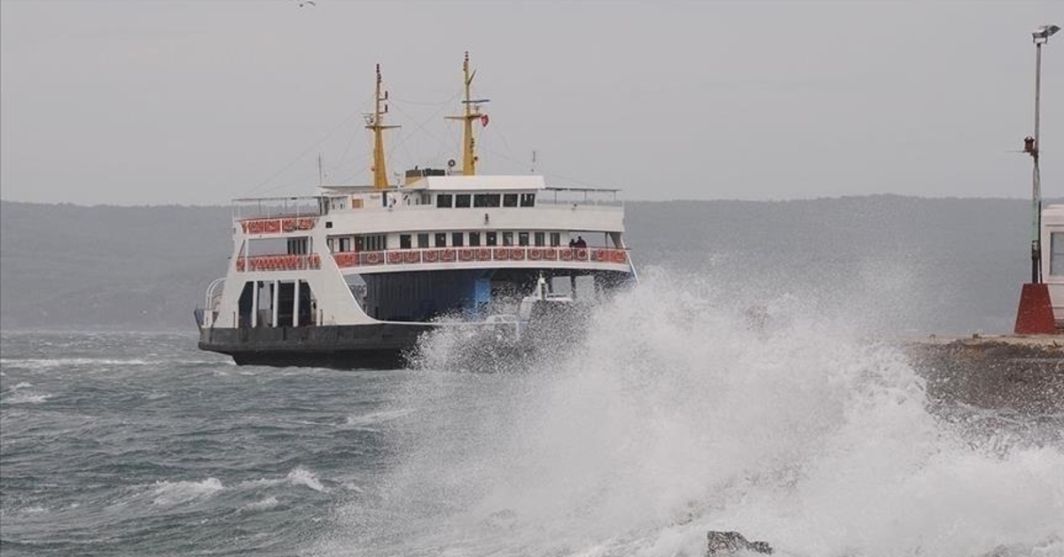 Bozcaada feribot hattında bazı seferler iptal