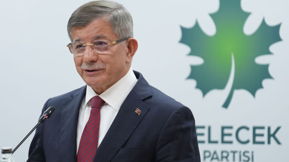 Davutoğlu'ndan açıklama