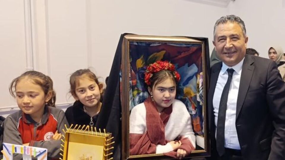 Öğrencilerden geri dönüşüm sergisi