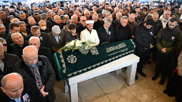 Mimar Turgut Toydemir toprağa verildi