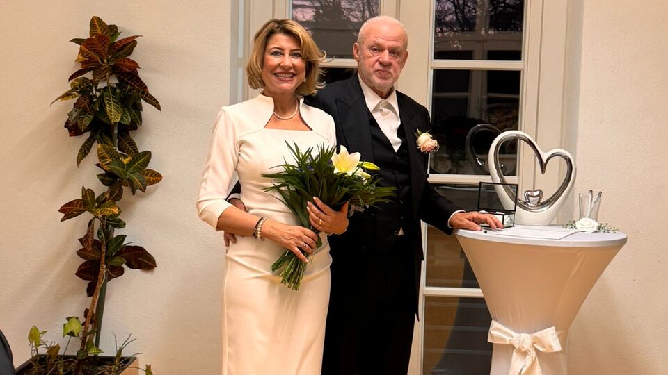 Elif Dağdeviren ile Cem Kınay evlendi