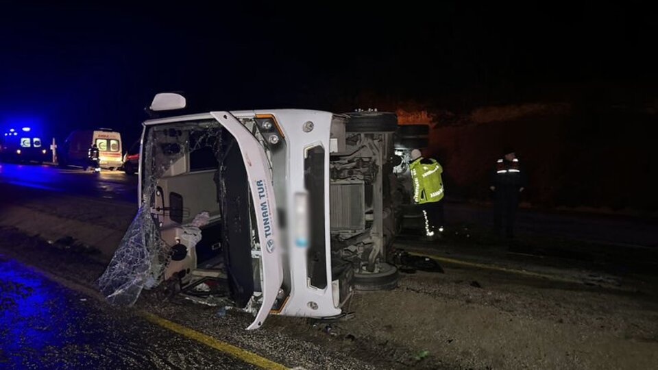 Cenazeye gidiyorlardı! 1 ölü, 23 yaralı