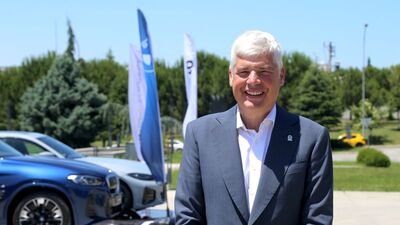 "Otomotiv üretimini 2 milyon 400 binlere çıkarmamız lazım"