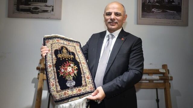 Hereke Halı Atölyesi'nden ilk halılar çıktı