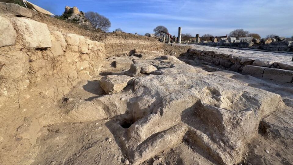 Kastabala Antik Kenti'nde açık hava kült alanı bulundu