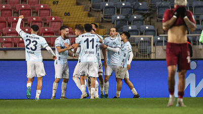 Adana Demirspor deplasmanda kazandı!