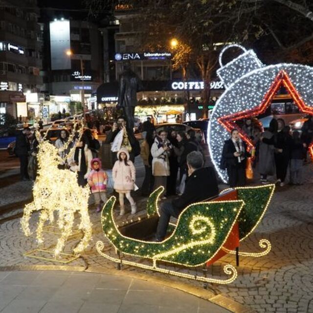 Ankara yılbaşı için süslendi
