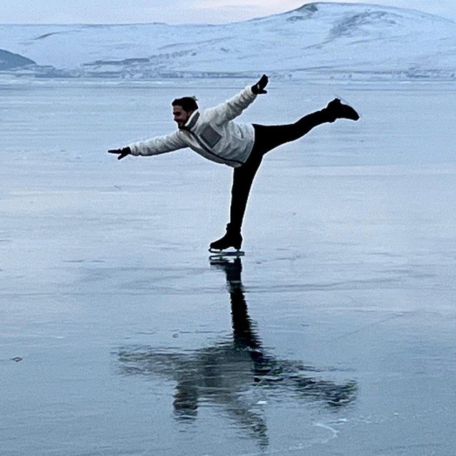 Çıldır Gölü'nde buz dansı