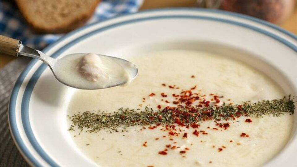 Tavuk suyu çorba tarifi