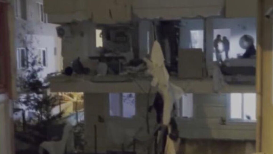 Ümraniye'de bir binada patlama!