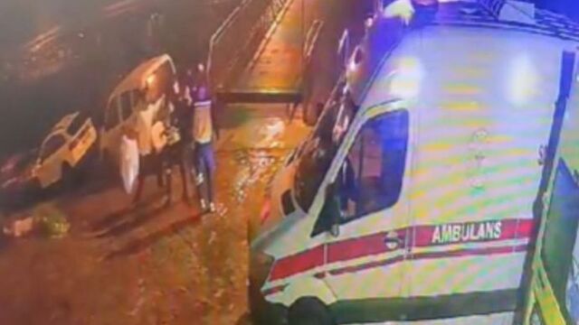 Hastaneye götürülmedi sağlık çalışanlarına saldırdı