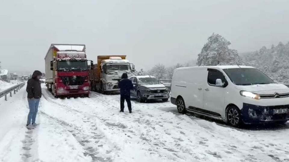 Isparta'da Keçiborlu-Dinar yolu kapandı