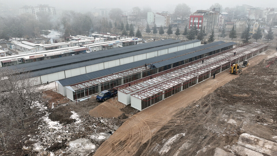 Büyükşehir'den Elbistan'a yeni çarşı