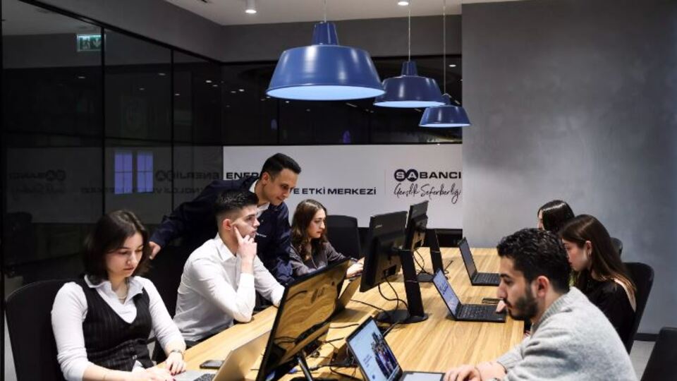 Enerjisa'dan teknoloji eğitimi