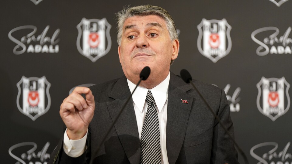 Serdal Adalı yönetim kurulunu tanıttı