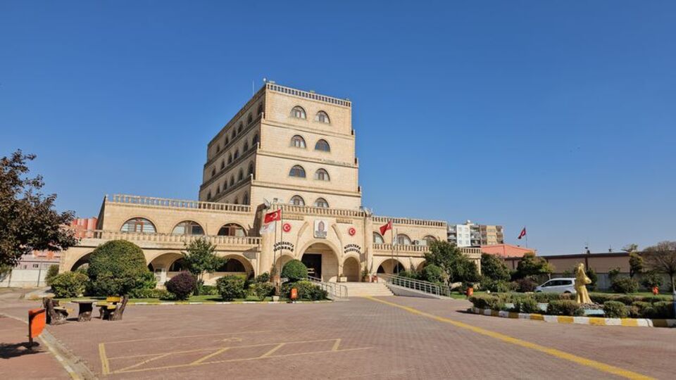 DEM Partili İpek, partisinden isitifa etti