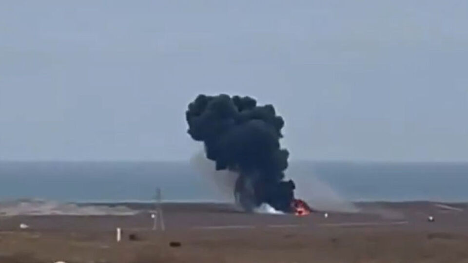 Kazakistan'da yolcu uçağı düştü