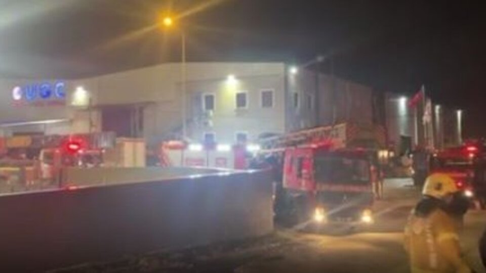 Silivri'de cıvata fabrikasında yangın