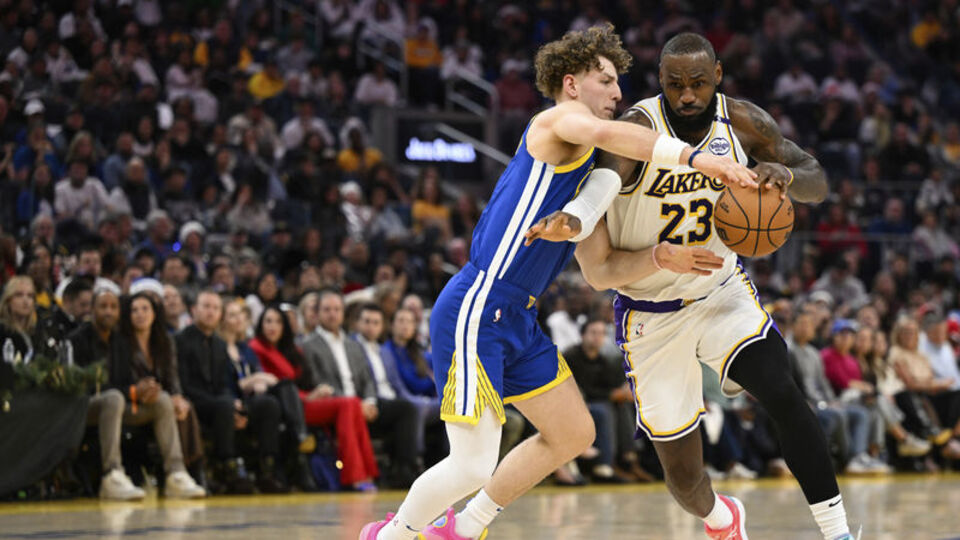 LA Lakers, Warriors'ı son saniyede yıktı!