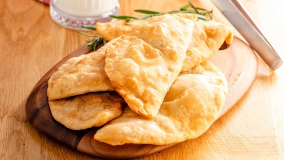 Çiğ börek tarifi