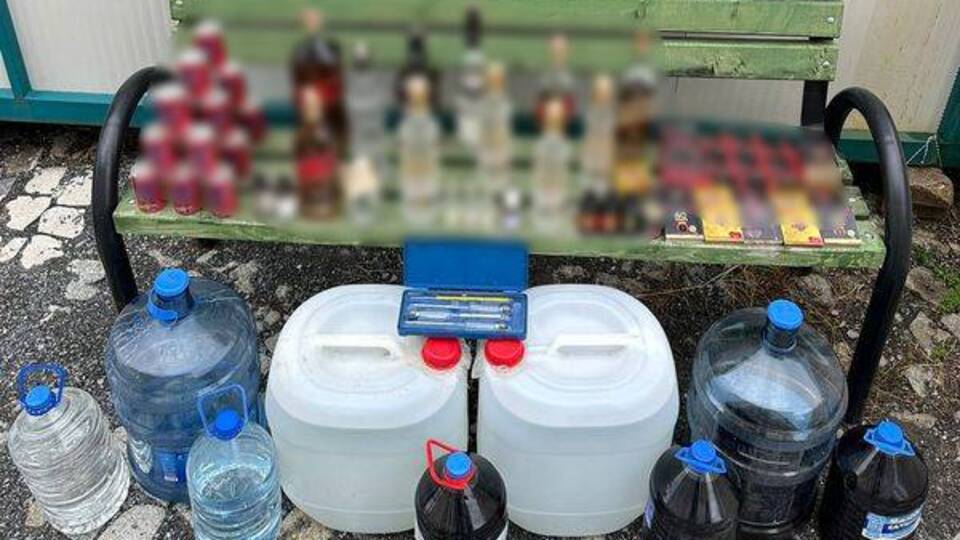 Hatay'da sahte içki ele geçirildi