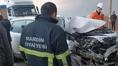 Öğrenci servisi ile cip çarpıştı: 11 yaralı