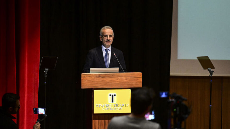 Süper hızlı tren yolda