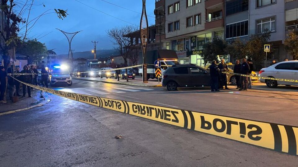 Tartışan sürücüler birbirlerine ateş açtı