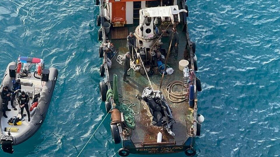 2 gün önce düşmüştü! Araç çıkarıldı, sürücü yok