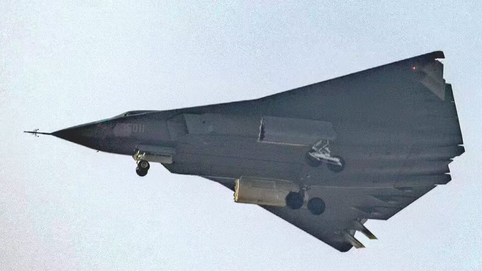 Çin'in yeni nesil uçakları görüntülendi