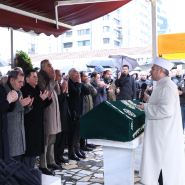 Hakan Ateş'i yakınları yalnız bırakmadı