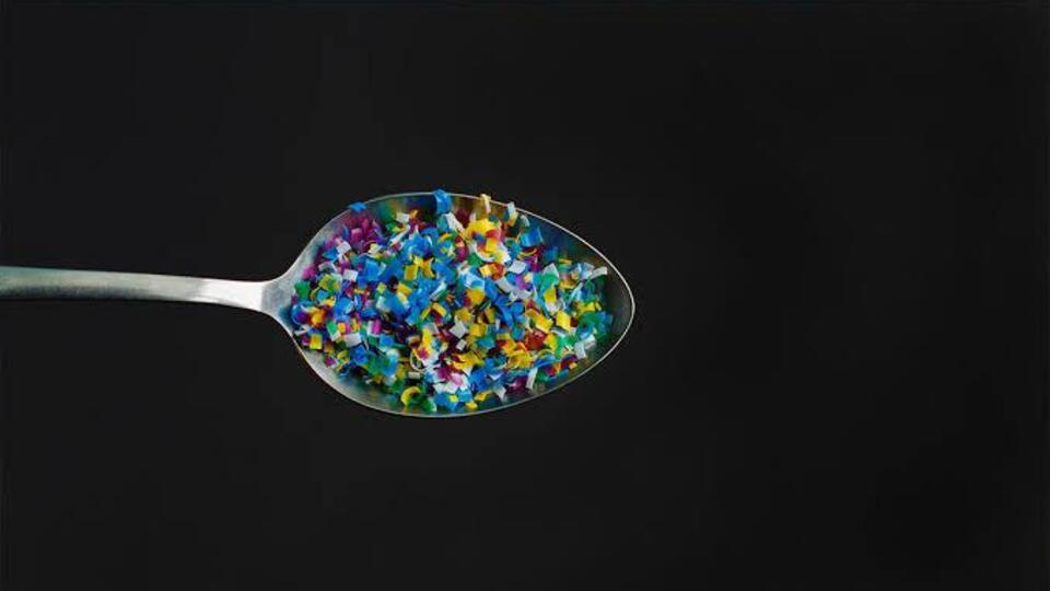 Dünyada bir ilk! Türk bilim insanları kanıtladı: Hastalıklarımızın nedeni onu yutmamız olabilir