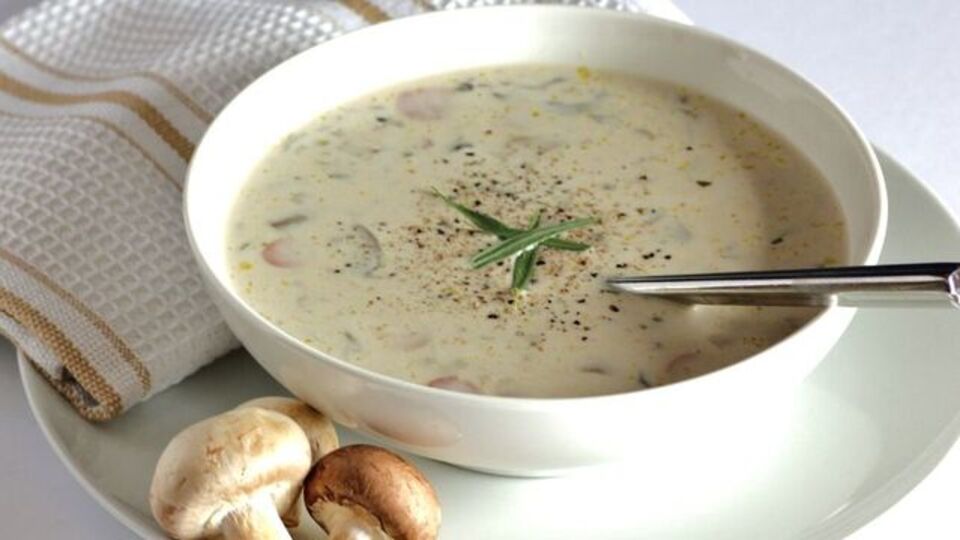 Kremasız Mantar Çorbası Tarifi