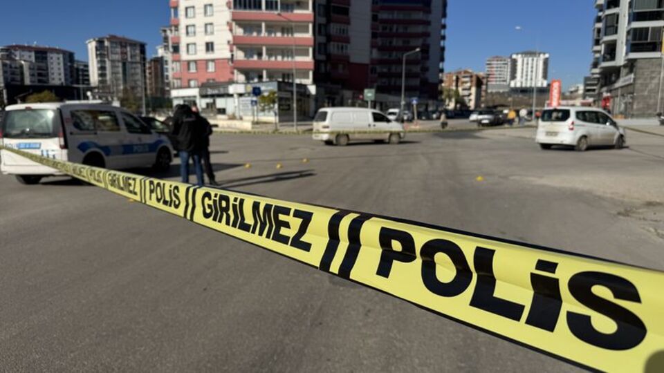 Sevgilisini öldürmek için kiralık katil tuttu! Tuttuğu kiralık katil onu öldürdü