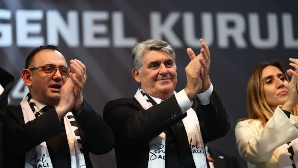 Spor camiasından Adalı'ya tebrik mesajları!