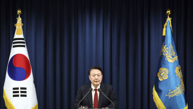 Güney Kore'de Yoon için tutuklama talebi