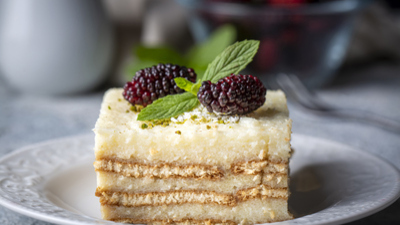 Bisküvili İrmik Tatlısı Tarifi