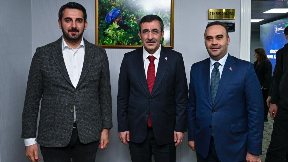 "Suriye'ye yaptırımlar kalkmalı"