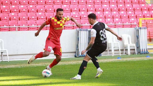 Manisa FK, Göztepe'yi devirdi!
