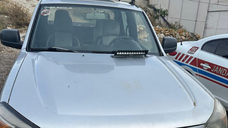 Çakarlı aracın sürücüsüne para cezası