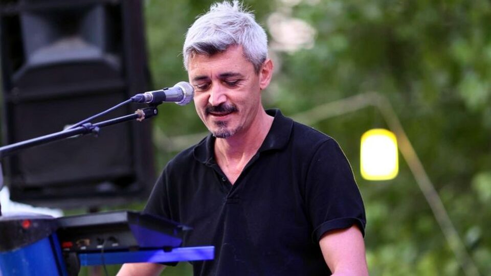 Eşini öldürüp teslim oldu