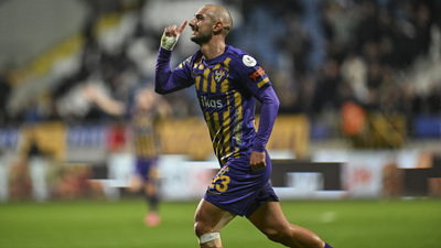 Ahmed Kutucu, Avrupa'da zirveye oynuyor!