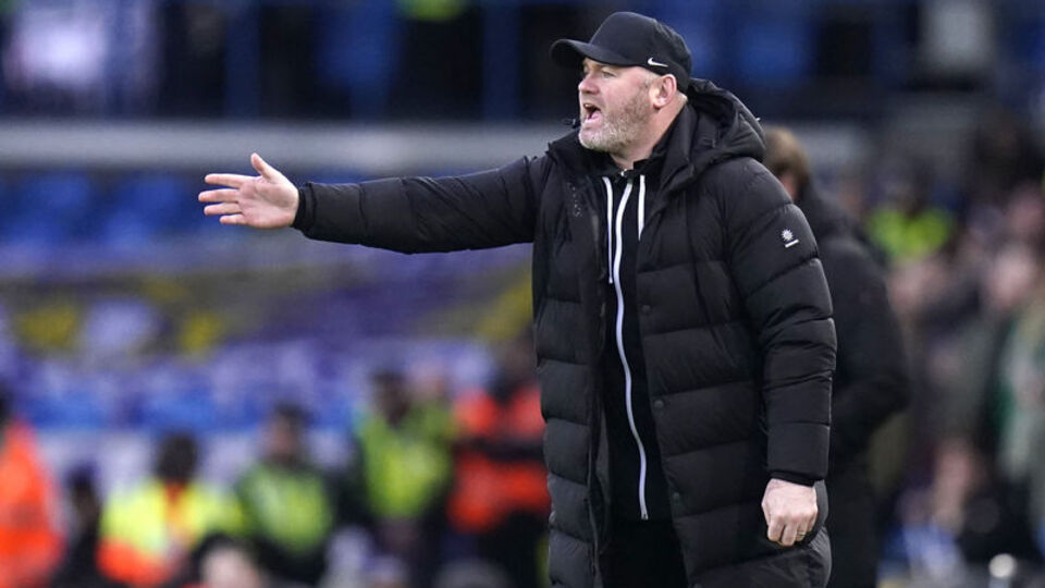 Wayne Rooney yine tutunamadı!